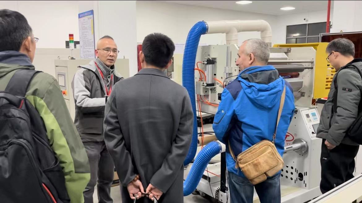 昆山哔咔漫画官网版下载.jpg 昆山哔咔漫画官网版下载.jpg