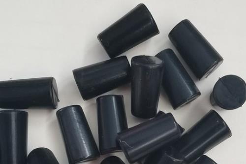 橡膠塞.jpg 橡膠塞.jpg